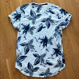 Hollister T Shirt | L